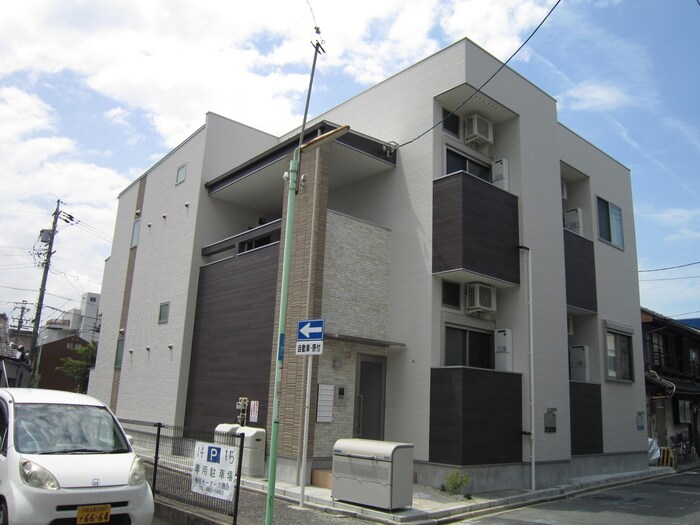 物件外観写真1　(外観写真)