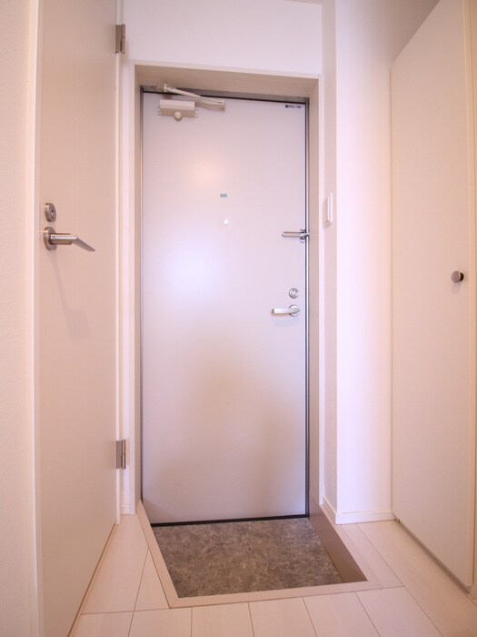 物件内観写真19　(玄関)