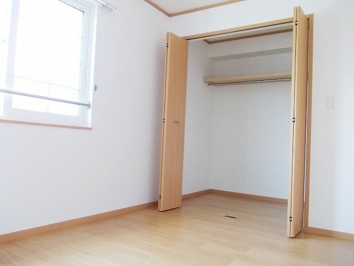 物件内観写真10　(収納)