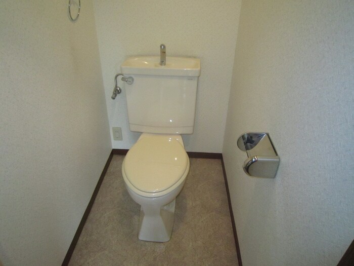 物件内観写真14　(トイレ)