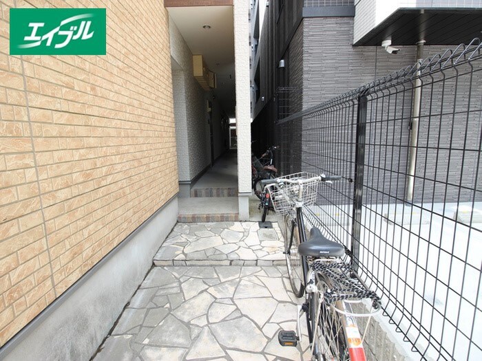 物件外観写真3　(外観写真)