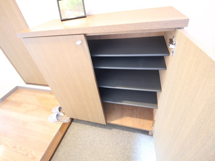 物件内観写真18　(靴箱)