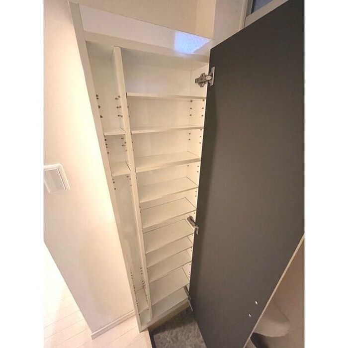 物件内観写真13　(靴箱)