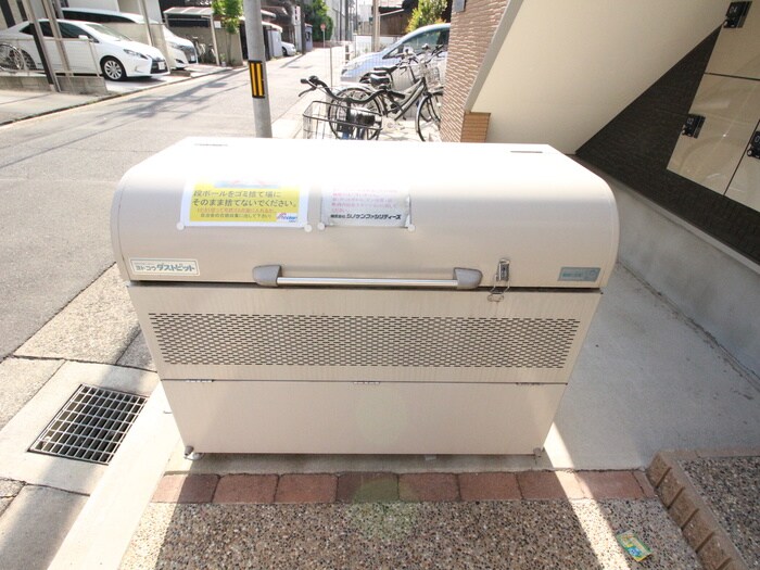 物件外観写真4　(建物設備)