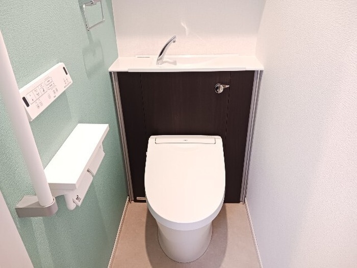 物件内観写真6　(トイレ)