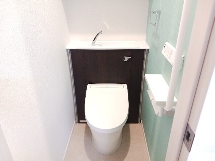 物件内観写真6　(トイレ)