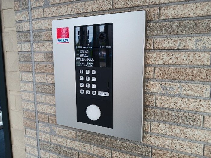 物件外観写真4　(エントランス部分)