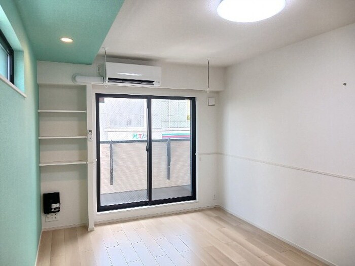 物件内観写真10　(居室)