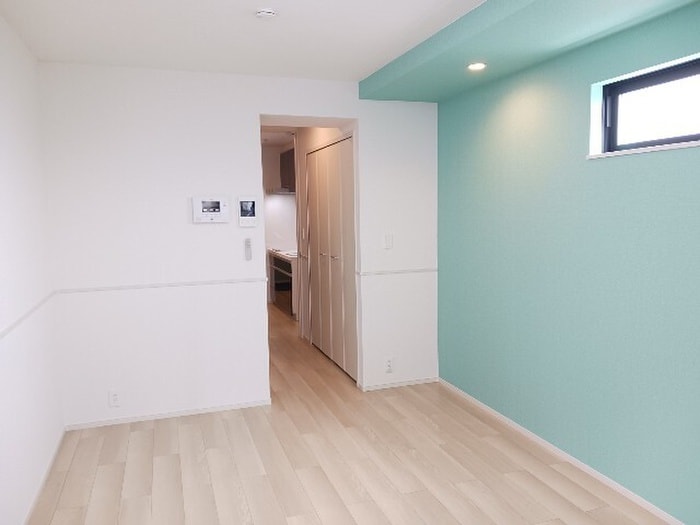 物件内観写真11　(廊下)