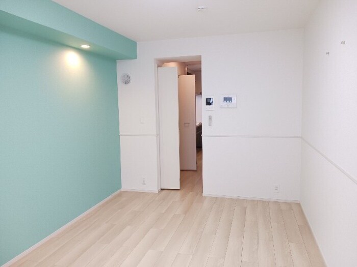 物件内観写真11　(廊下)