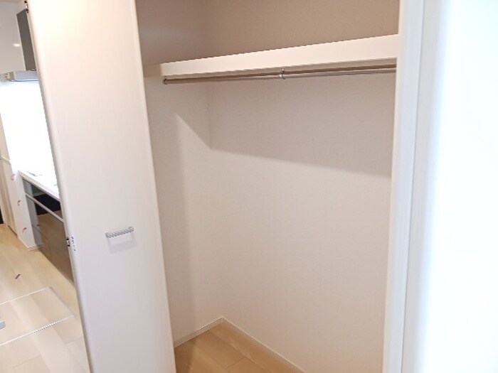 物件内観写真12　(収納)