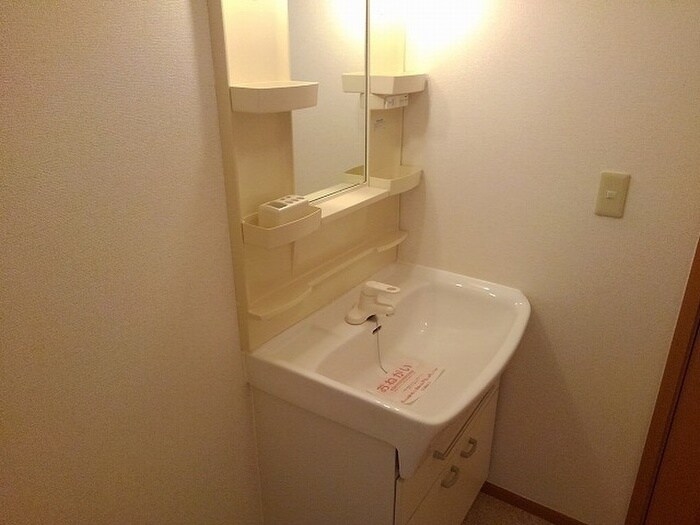 物件内観写真4　(洗面)