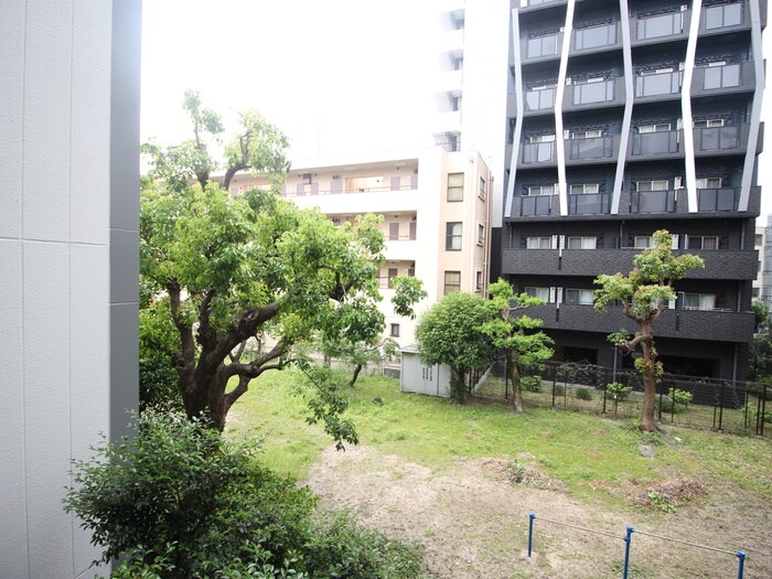 物件内観写真16　(室内からの展望)