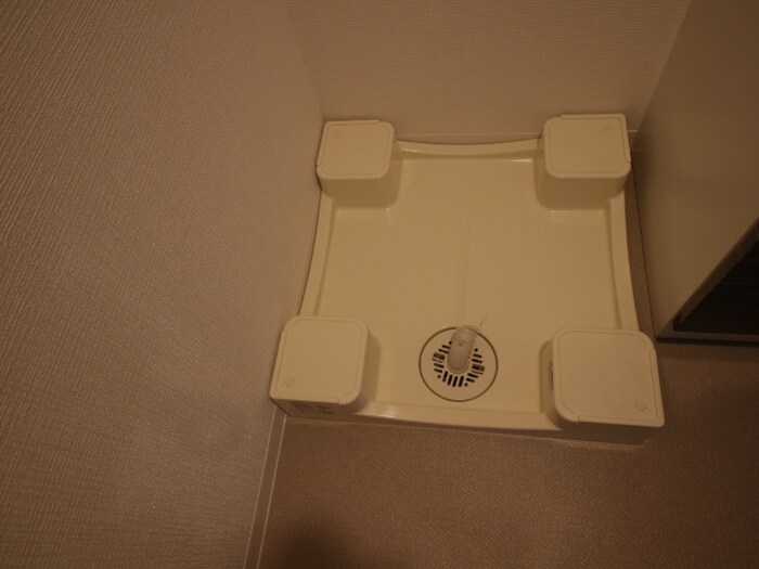 物件内観写真13　(洗濯機置場)