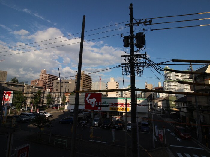 物件内観写真22　(室内からの展望)