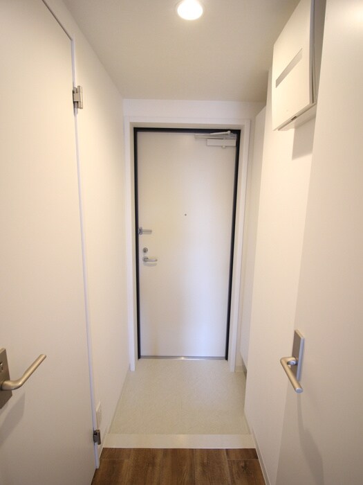 物件内観写真13　(玄関)
