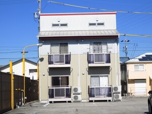 カルティエ　エクレール　プチ外観写真