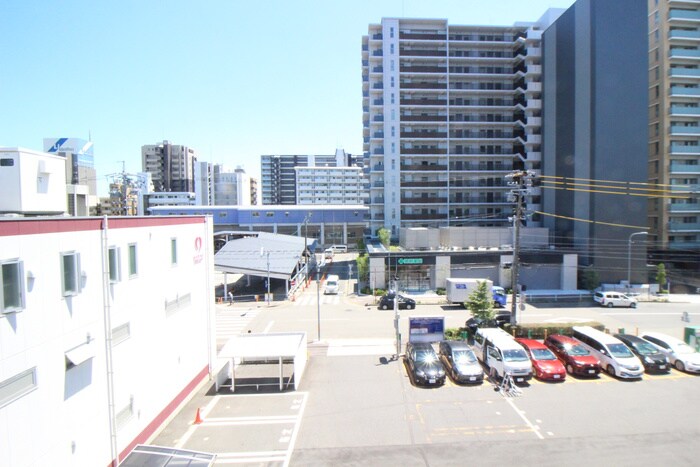 物件内観写真16　(室内からの展望)