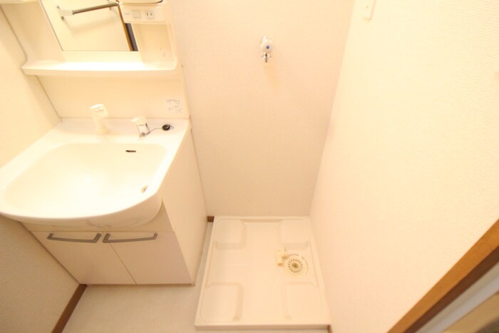 物件内観写真19　(洗濯機置場)