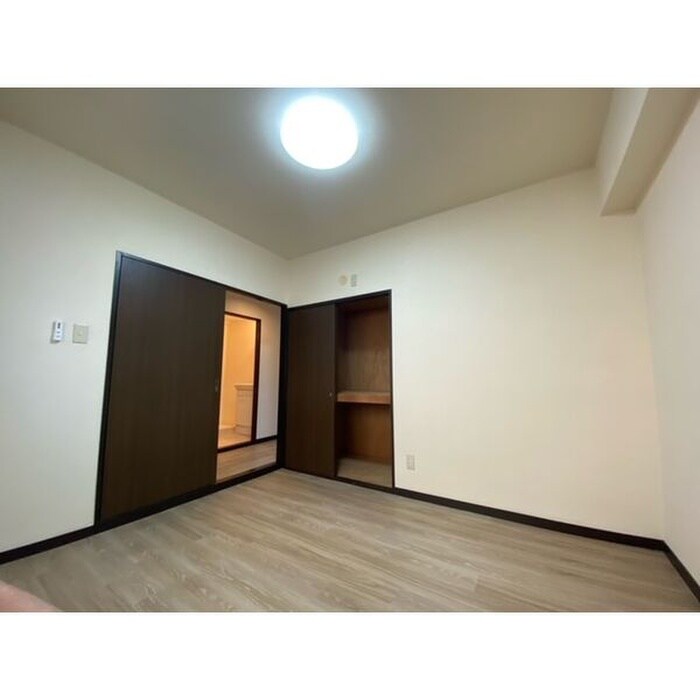 物件内観写真12　(居室)