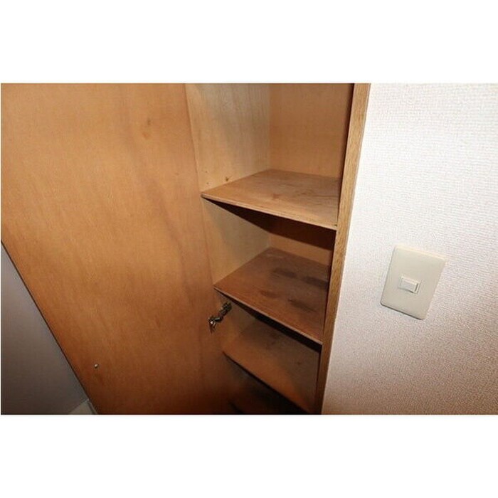 物件内観写真9　(靴箱)