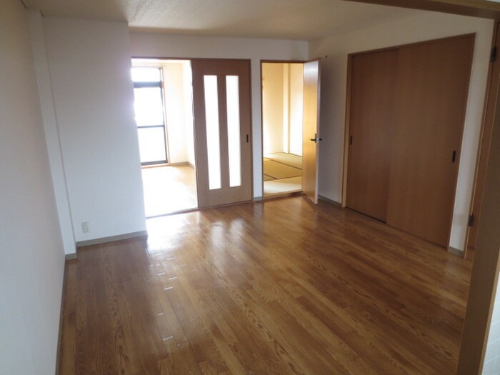 物件内観写真13　(居室)