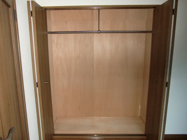 物件内観写真6　(収納)