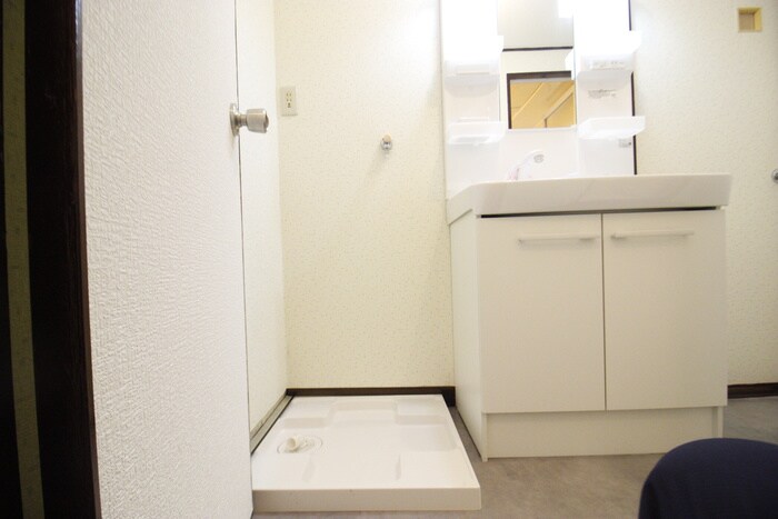 物件内観写真17　(洗濯機置場)