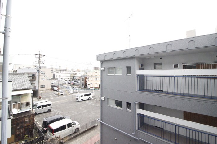 物件内観写真22　(室内からの展望)