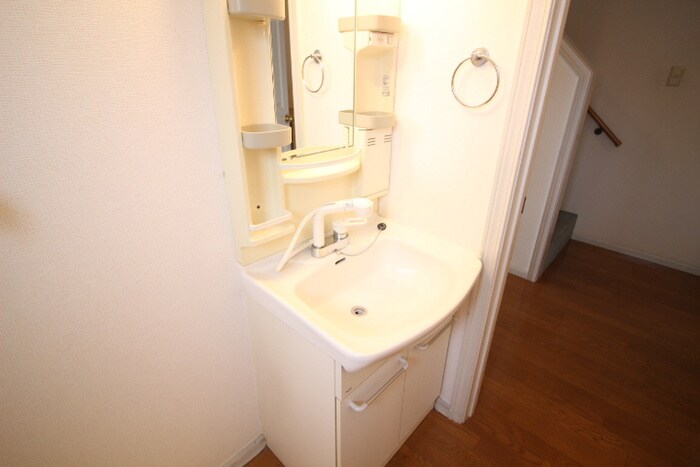 物件内観写真8　(洗面)