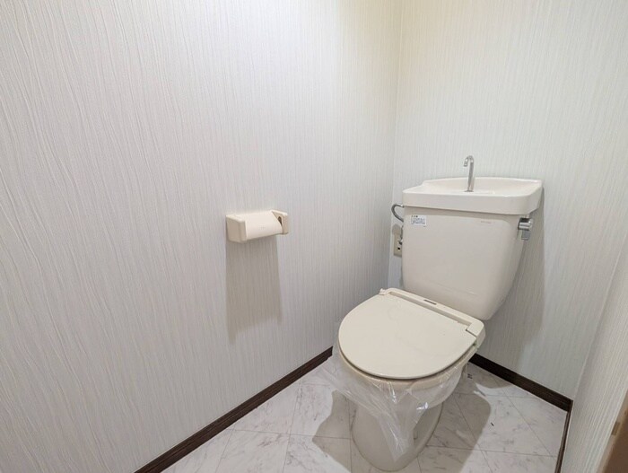 物件内観写真11　(トイレ)