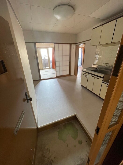 物件内観写真15　(玄関)