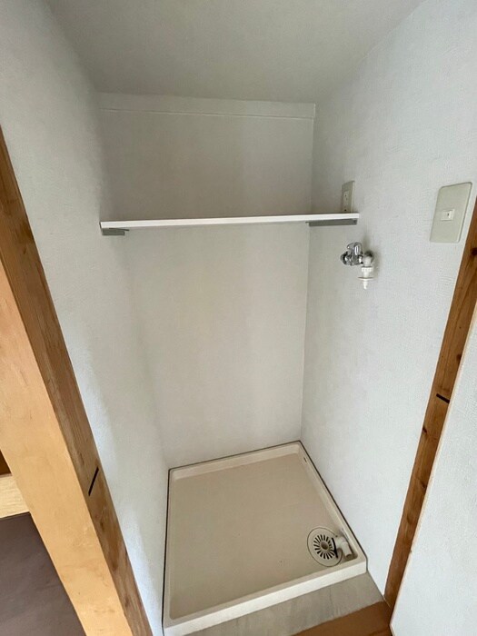 物件内観写真17　(洗濯機置場)