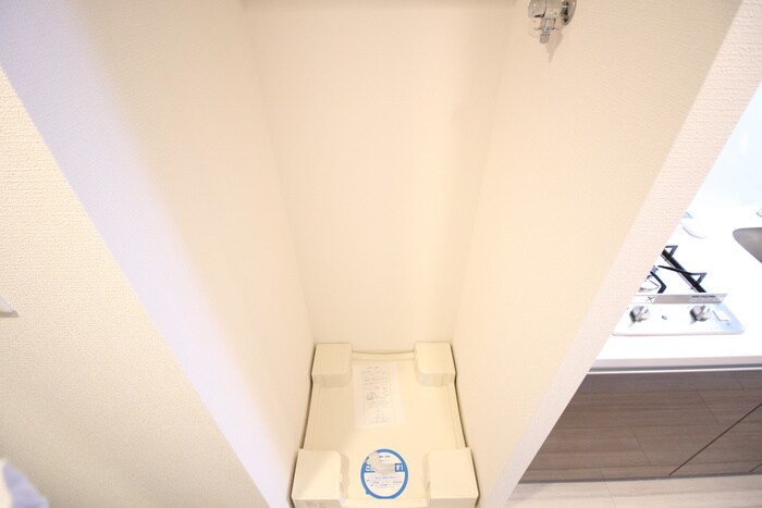 物件内観写真10　(洗濯機置場)