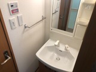 物件内観写真11　(洗面)