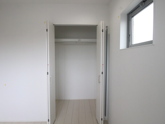 物件内観写真15　(収納)