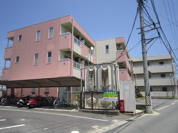 物件外観写真5　(外観写真)