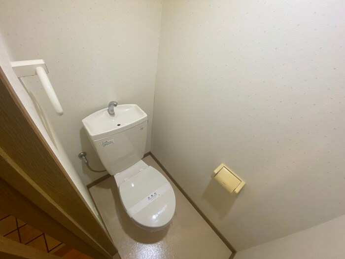 物件内観写真12　(トイレ)
