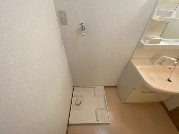 物件内観写真20　(洗濯機置場)