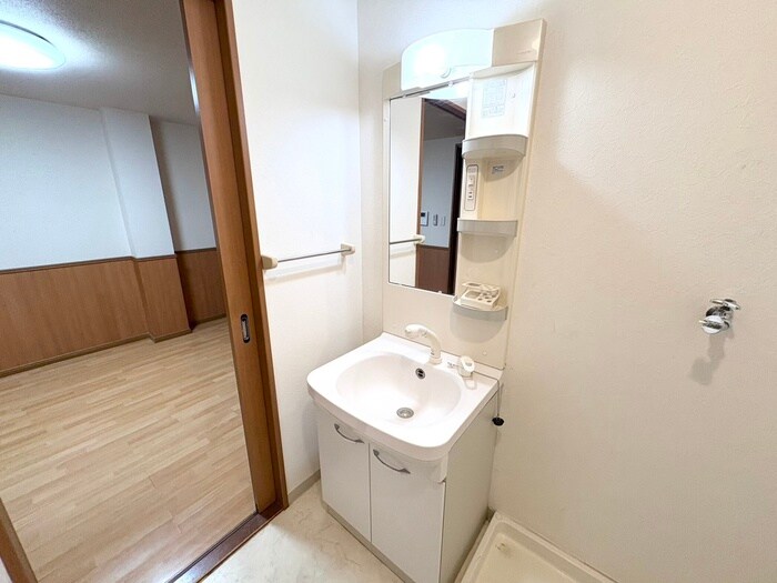 物件内観写真12　(洗面)