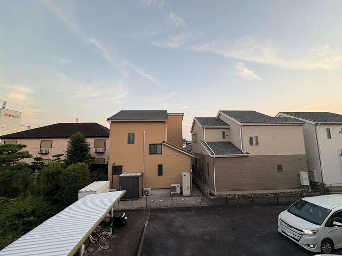 物件内観写真16　(室内からの展望)