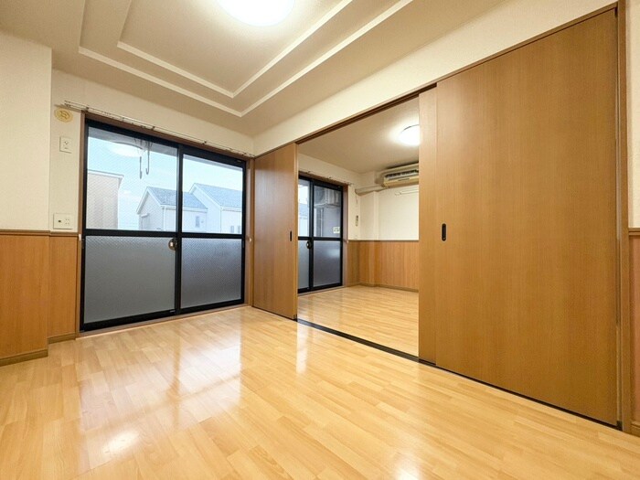 物件内観写真18　(居室)