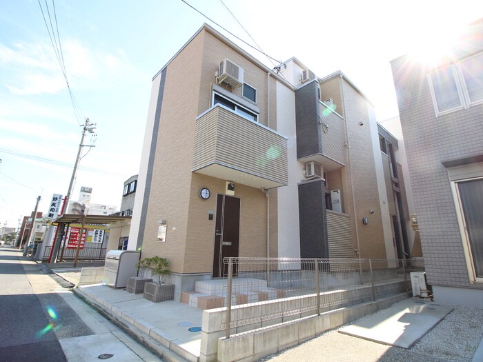 物件外観写真1　(外観写真)