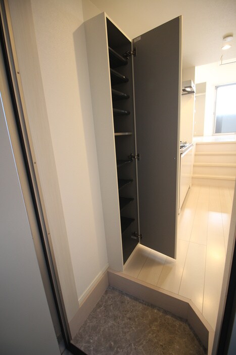 物件内観写真17　(玄関)