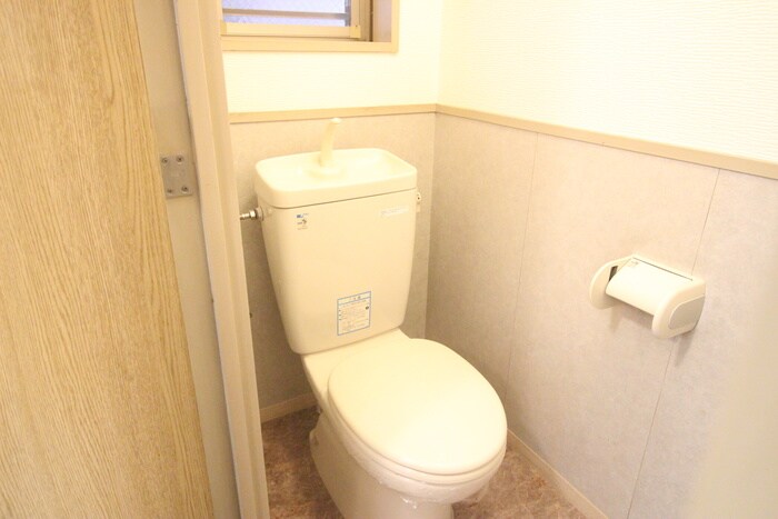 物件内観写真13　(トイレ)