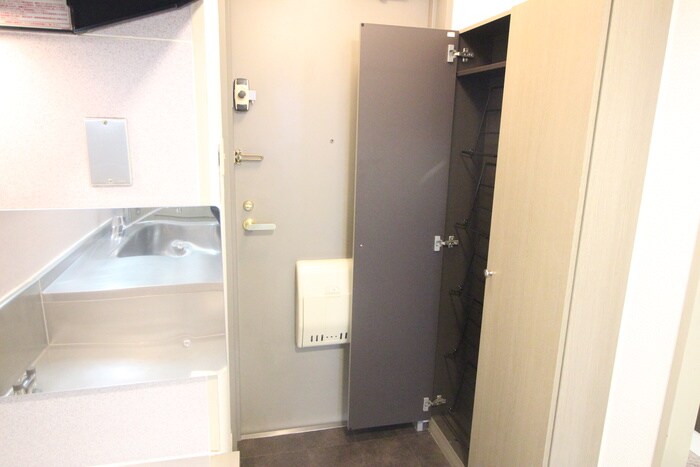 物件内観写真15　(玄関)