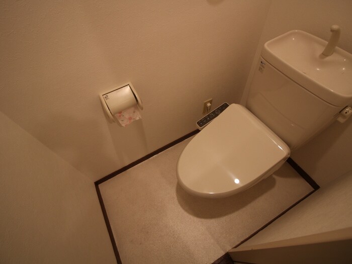 物件内観写真12　(トイレ)