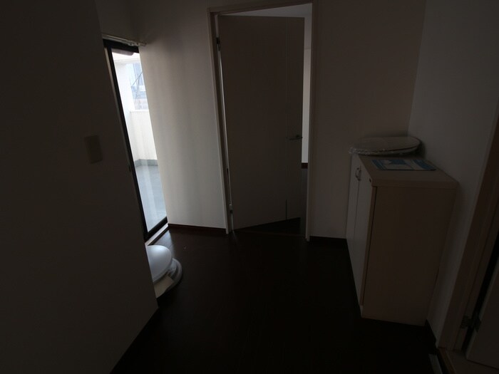 物件内観写真13　(廊下)