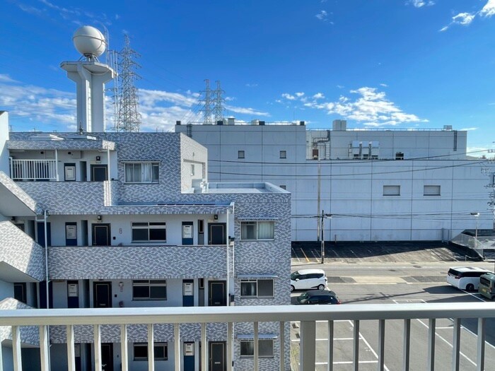 物件内観写真16　(室内からの展望)