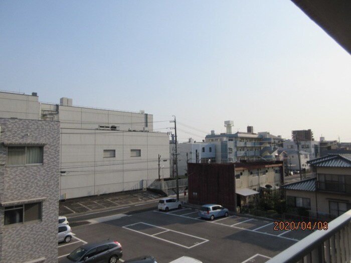 物件内観写真17　(室内からの展望)